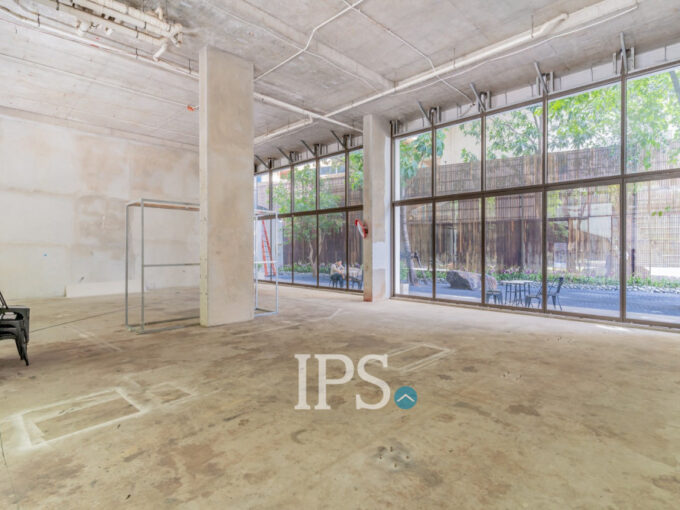 160 Sqm Retail Space For Rent - Beoung Kak 1