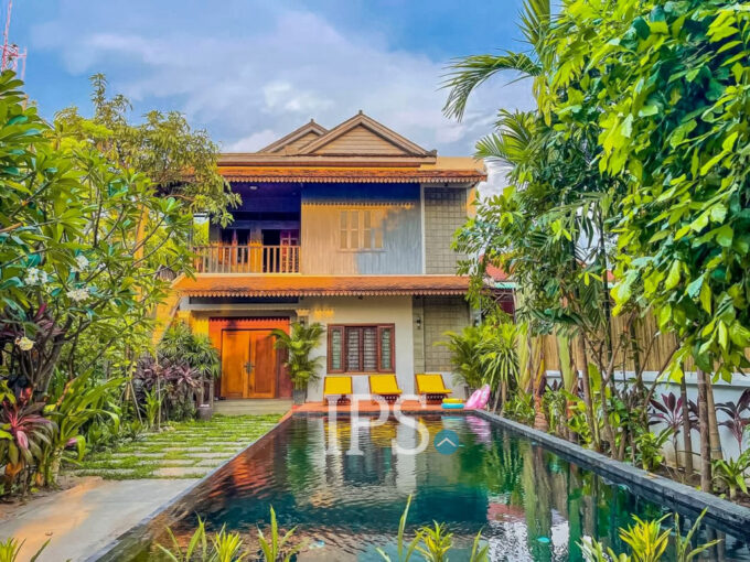8 Bedroom Commercial Villa For Rent - Slor Kram