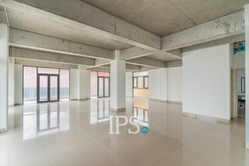 200 Sqm Office Space For Rent - Nirouth