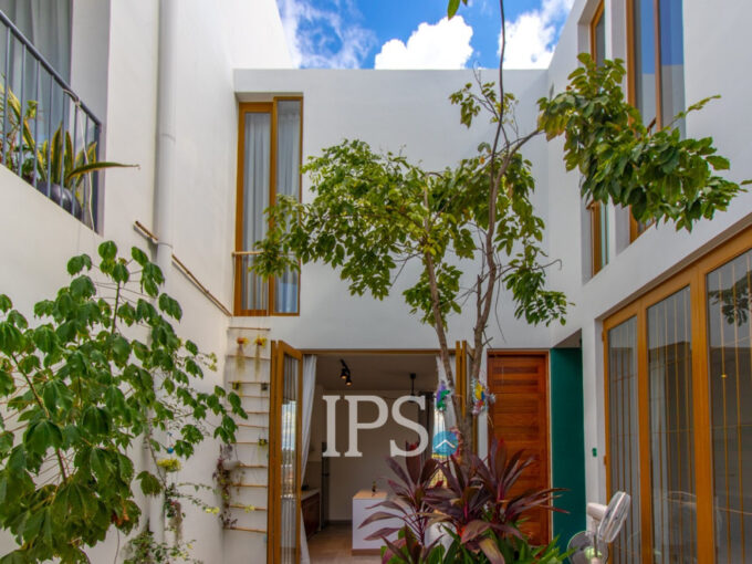 2 Bedroom Villa For Sale - Bakong