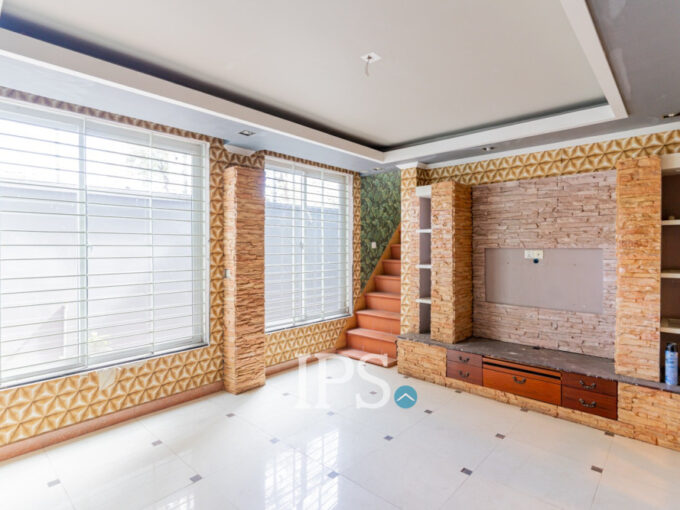 168 Sqm Shophouse For Rent - Tonle Bassac