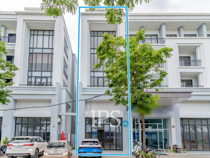 4 Bedroom Corner Shophouse For Rent - Borey Chip Mong 271
