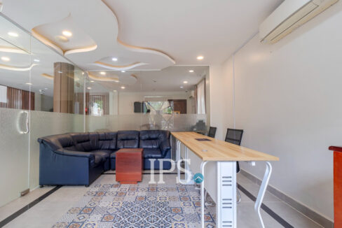 2507020330c1cc1c-20158-18.36-Sqm-Office-Space-For-Rent-Svay-Dangkum-Siem-Reap8-1000x667