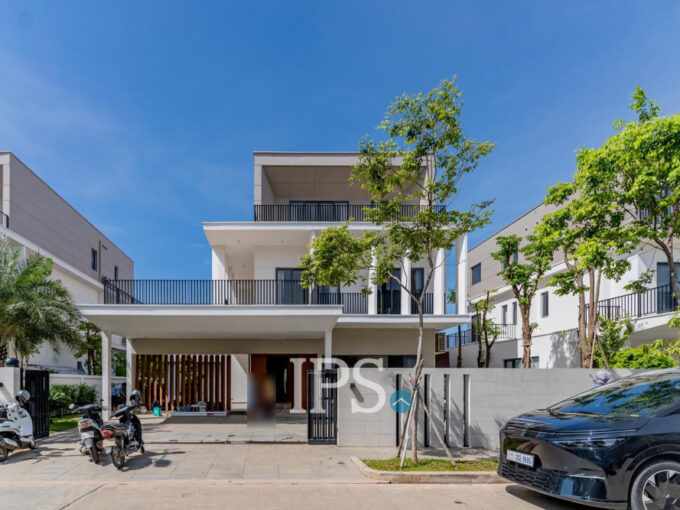 5 Bedroom Villa For Rent - Borey Chankiri