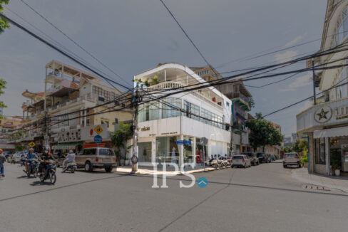3 Storey Corner Shophouse For Rent - BKK3