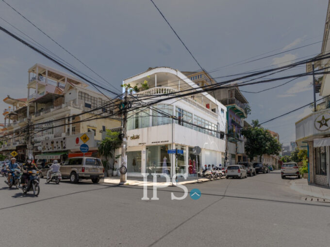 3 Storey Corner Shophouse For Rent - BKK3