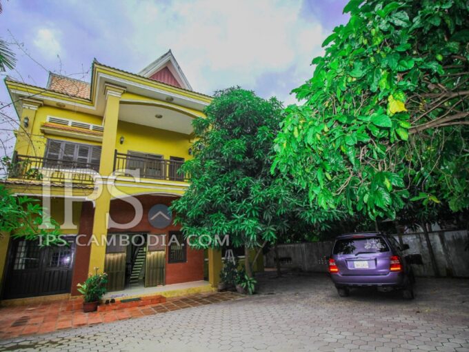 5 Bedroom Villa for Rent - Svay Dangkum