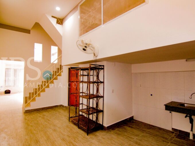Commercial Townhouse For Rent in BKK3