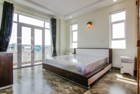 2 Bedroom Serviced Apartment for Rent in Boeung Trabek