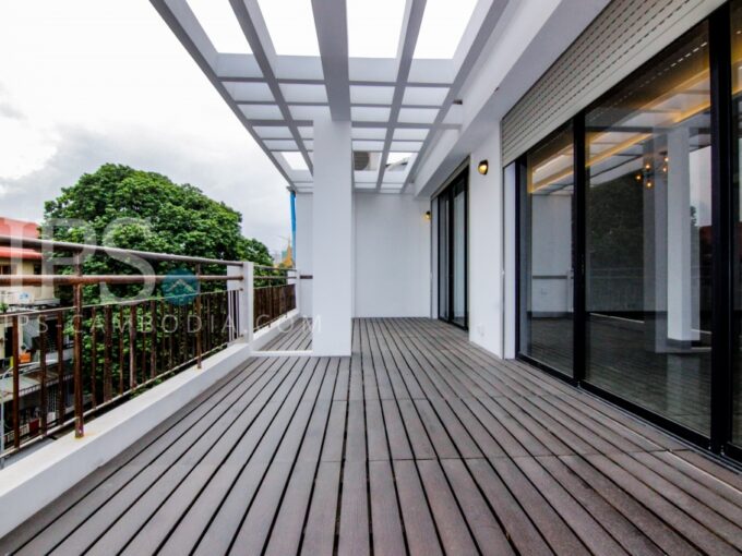 Apartment for Rent in Daun Penh - 3 Bedrooms
