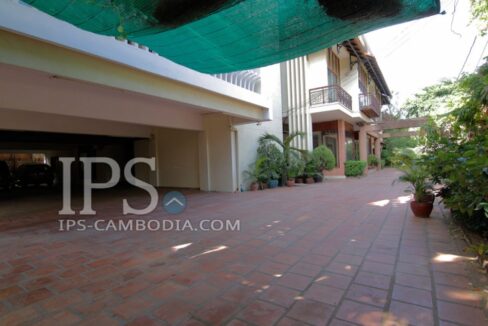 1704270322285635-ips-two-bedrooms-penthouse-for-rent-in-7-makara-1464078069-MG3173