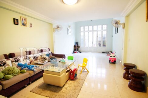17051114276fb90e-ips-commercial-building-for-rent-in-wat-phnum-six-bedrooms-1458120046-MG9661