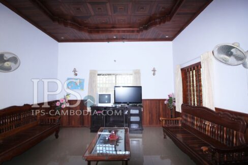 17051121018dc208-ips-fully-equipped-5-bedrooms-villa-for-rent-in-siem-reap-1456545036-IMG9456