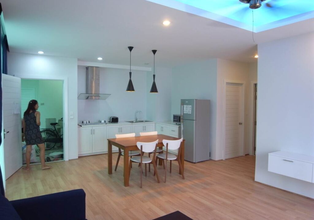 1705120101e775f3-2-R0014808-2BedroomApartmentInBKK1