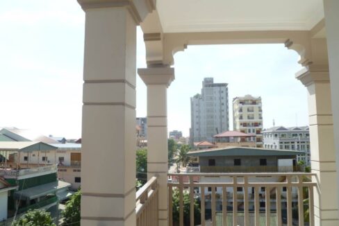 17051201128323a6-2-P1170130-1BedroomApartmentinToulTomPoung