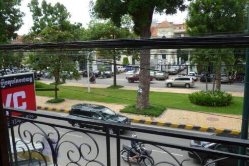 17051202105a558d-2-P1070390-2BedroomApartmentinDaunPenh