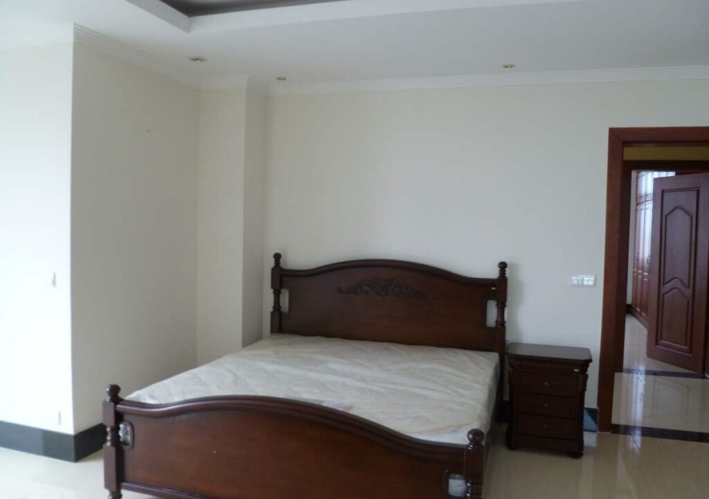 1705120400b27b4f-10-P1050647-3BedroomApartmentinToulTomPoung