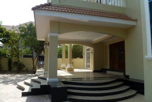 17051204060e97c5-1-P1110151-6BedroomVillainChroyChongva