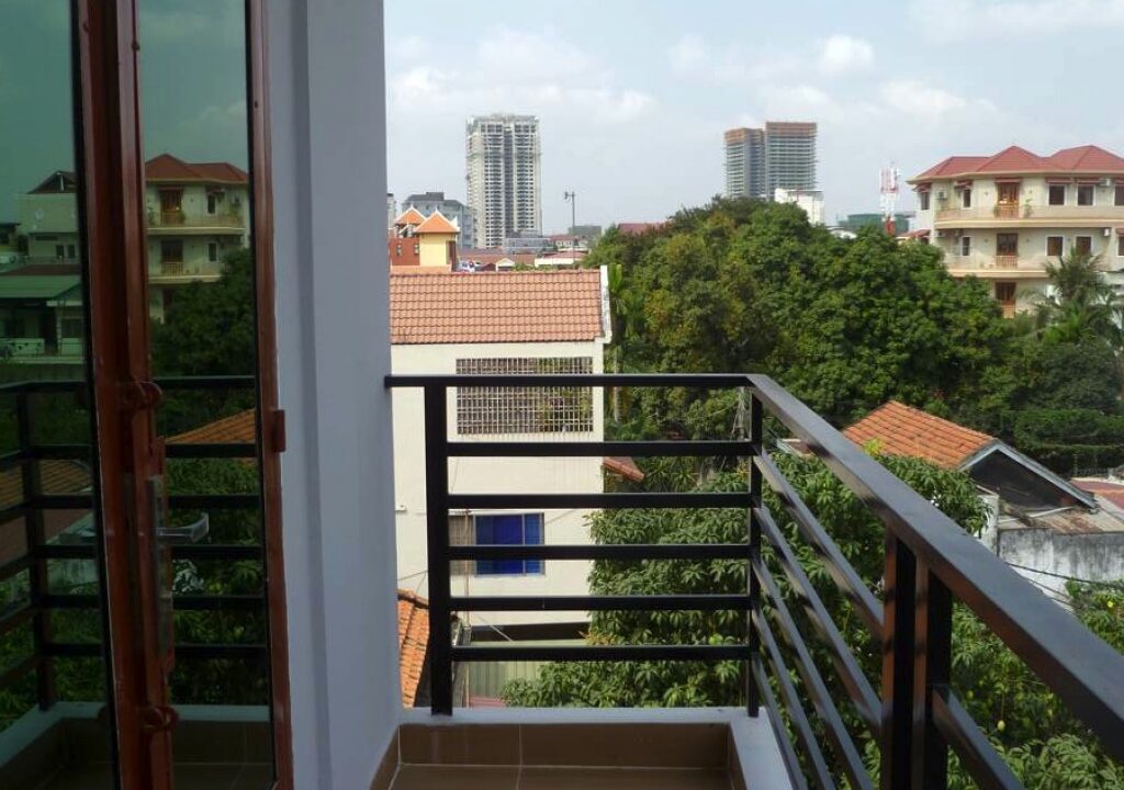 1705120406c96c25-10-P1030777-3BedroomApartmentinTonleBassac