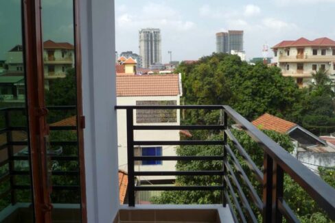 1705120406c96c25-10-P1030777-3BedroomApartmentinTonleBassac
