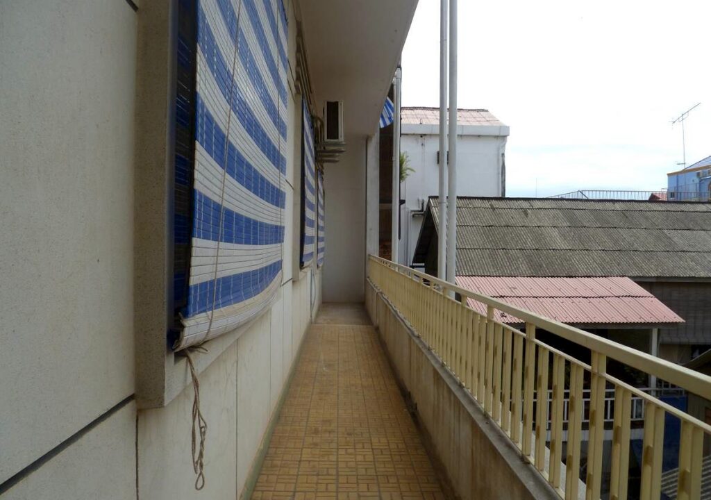 170512040963b00f-11-P1030111-2BedroomApartmentinDaunPenh
