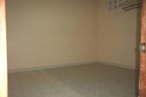 17051205085e8f58-10-DSC05796-4BedroomTownhouseinBKK3