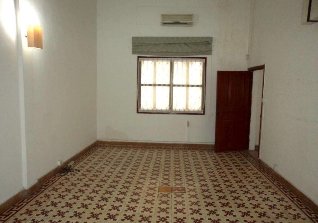 17051205159d695c-10-DSC04488-3BedroomApartmentinDaunPenh